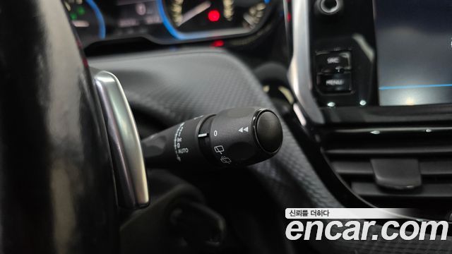 Peugeot 2008 2018 — photo 27