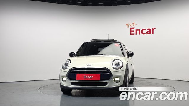 Mini Cooper 2018 — photo 3