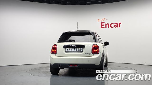 Mini Cooper 2018 — photo 4