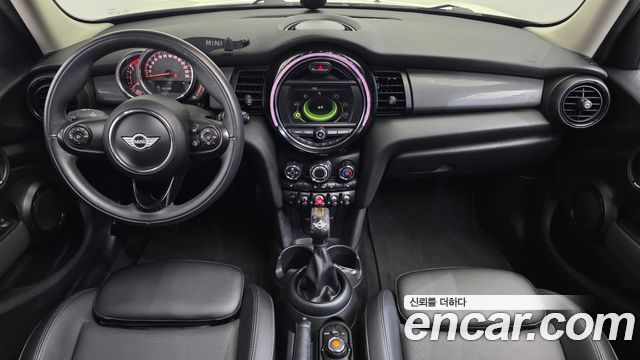 Mini Cooper 2018 — photo 7