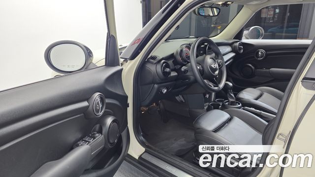 Mini Cooper 2018 — photo 10