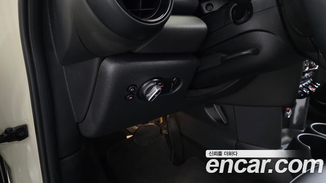 Mini Cooper 2018 — photo 14