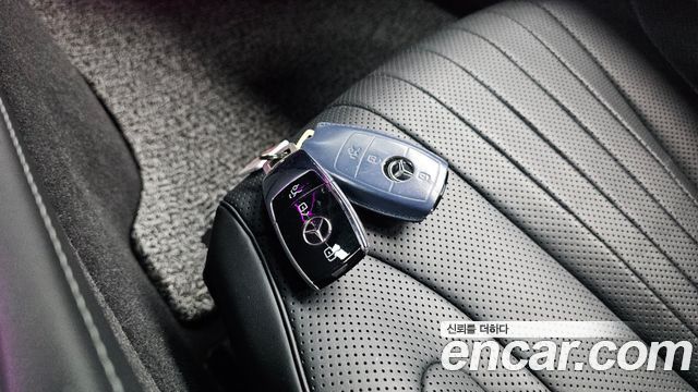 Mercedes-Benz CLS-Class 2022 — photo 21