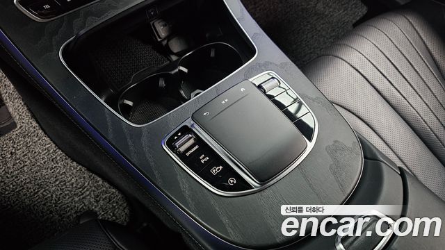 Mercedes-Benz CLS-Class 2022 — photo 32