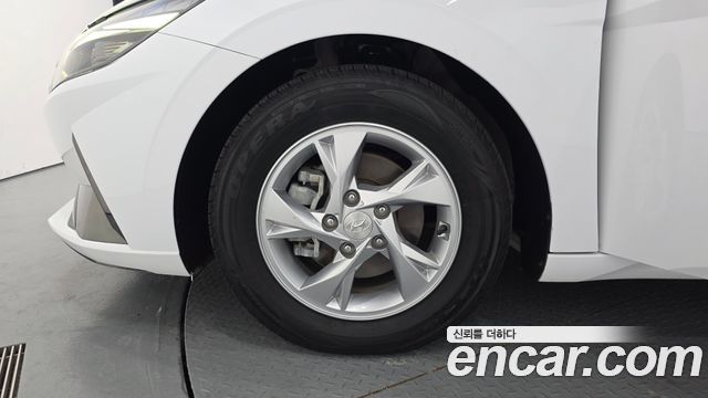 Hyundai AVANTE 2022 — photo 5