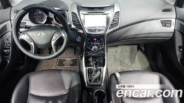 Hyundai AVANTE 2014 — photo 10