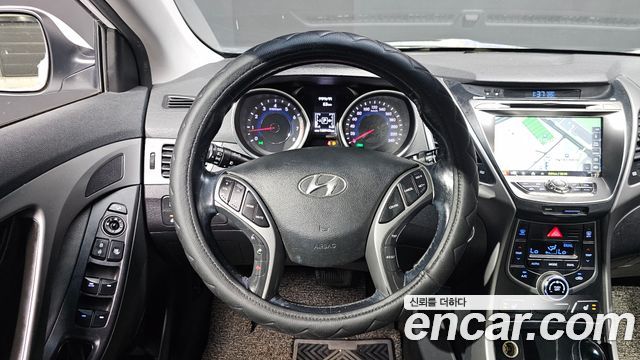 Hyundai AVANTE 2014 — photo 19