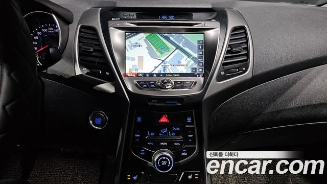 Hyundai AVANTE 2014 — photo 20