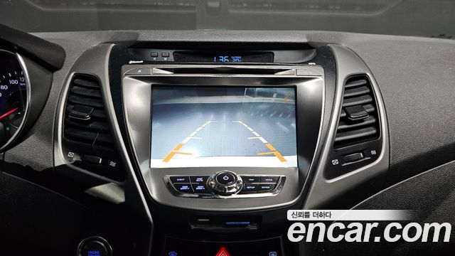 Hyundai AVANTE 2014 — photo 21