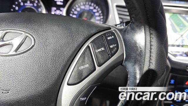 Hyundai AVANTE 2014 — photo 26