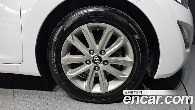 Hyundai AVANTE 2014 — photo 7