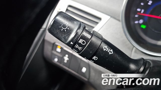 Hyundai AVANTE 2014 — photo 27