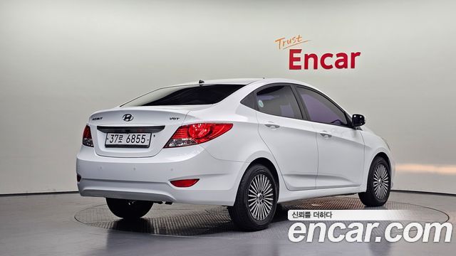Hyundai Accent 2012 — photo 2