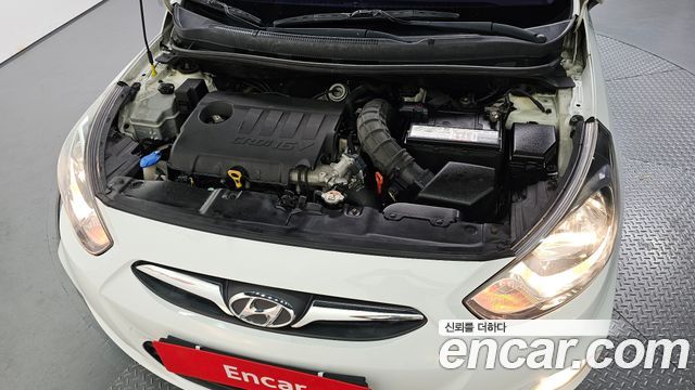 Hyundai Accent 2012 — photo 6