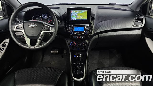 Hyundai Accent 2012 — photo 10