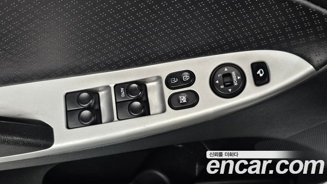 Hyundai Accent 2012 — photo 18