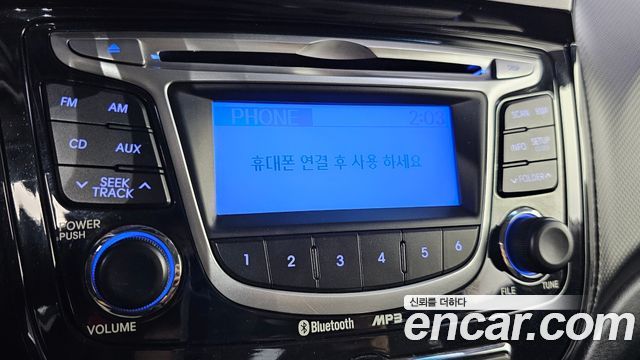 Hyundai Accent 2012 — photo 23