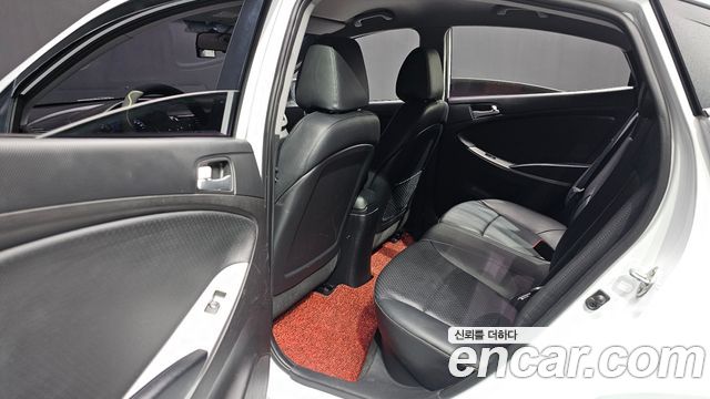 Hyundai Accent 2017 — photo 18