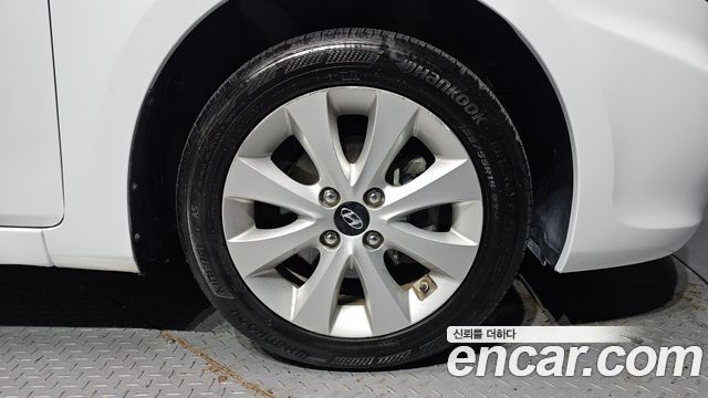 Hyundai Accent 2017 — photo 7