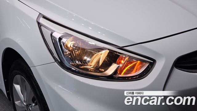 Hyundai Accent 2017 — photo 8