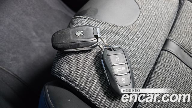 Peugeot 3008 2018 — photo 22