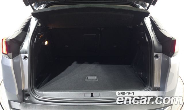 Peugeot 3008 2018 — photo 24