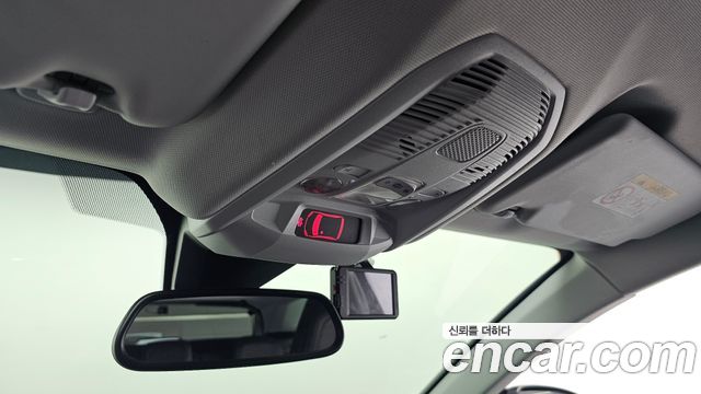 Peugeot 3008 2018 — photo 25