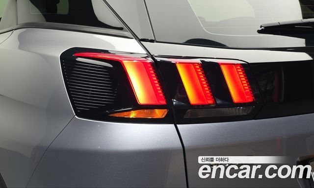 Peugeot 3008 2018 — photo 9