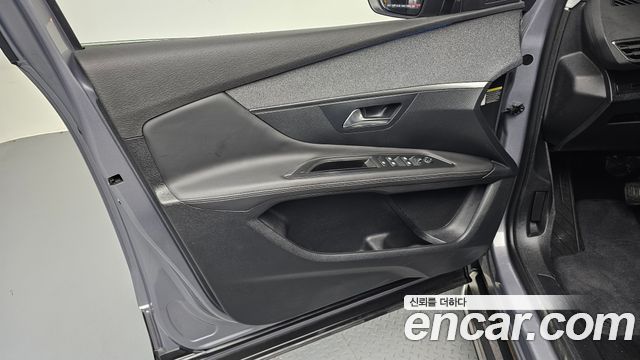 Peugeot 3008 2018 — photo 14