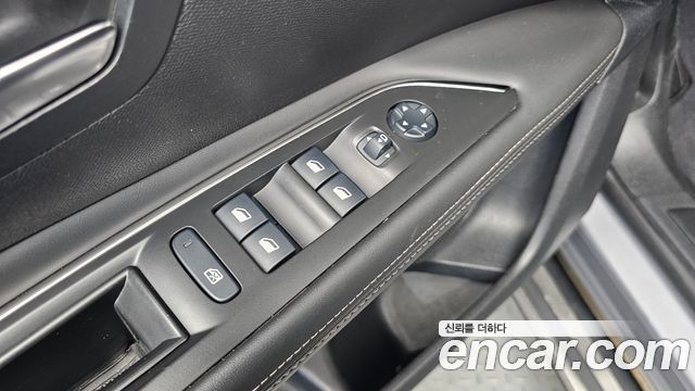 Peugeot 3008 2018 — photo 29