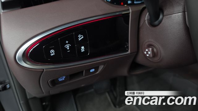 Genesis GV70 2021 — photo 26