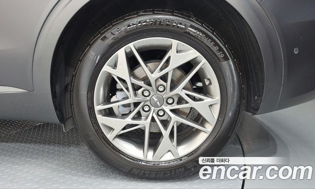 Genesis GV70 2021 — photo 7