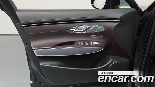 Genesis GV70 2021 — photo 14