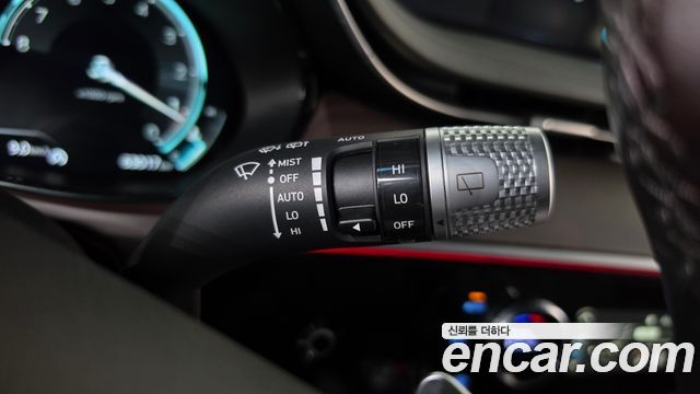 Genesis GV70 2021 — photo 27