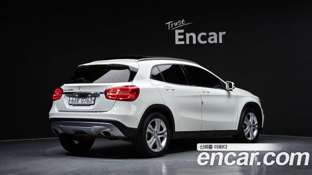 Mercedes-Benz GLA-Class 2016 — photo 2