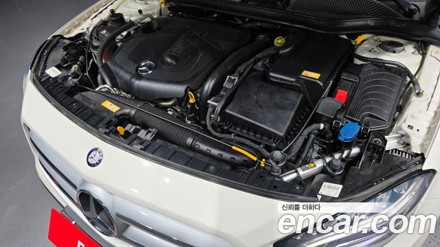Mercedes-Benz GLA-Class 2016 — photo 6