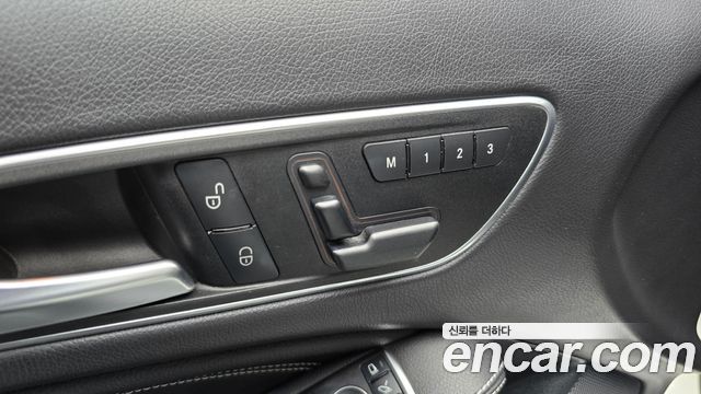 Mercedes-Benz GLA-Class 2016 — photo 18