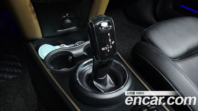 Mini Countryman 2019 — photo 9