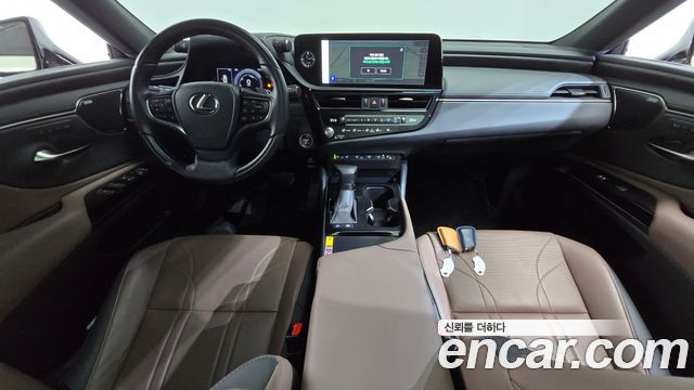 Lexus ES 2024 — photo 10