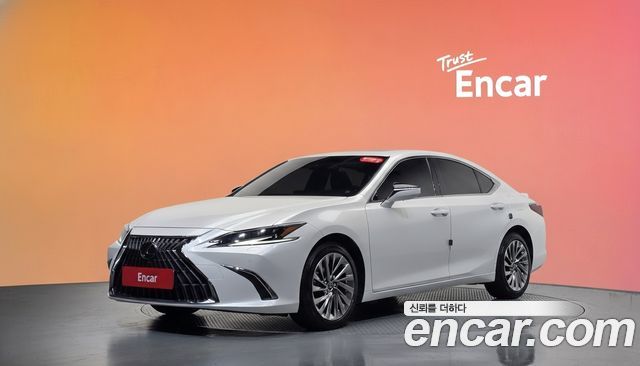 Lexus ES 2024 — photo 1