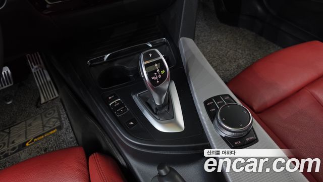 BMW 3-Series 2017 — photo 12