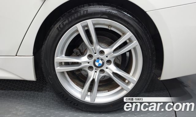 BMW 3-Series 2017 — photo 7