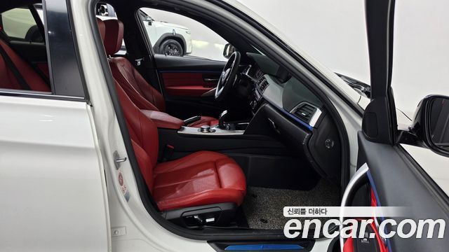 BMW 3-Series 2017 — photo 16