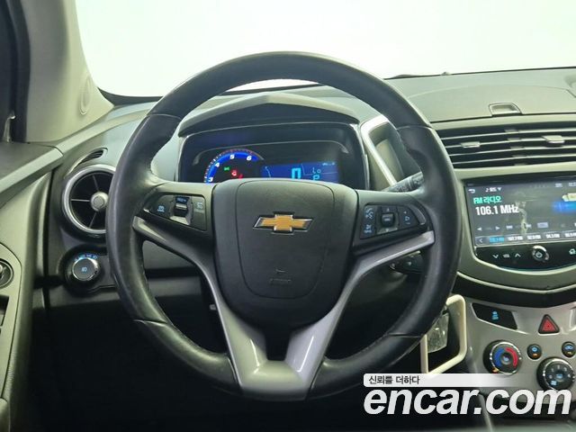 Chevrolet Korea Trax 2016 — photo 9