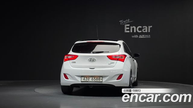 Hyundai i30 2012 — photo 4