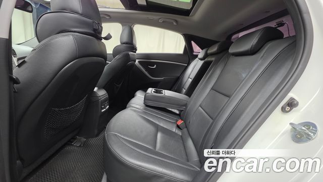 Hyundai i30 2012 — photo 18