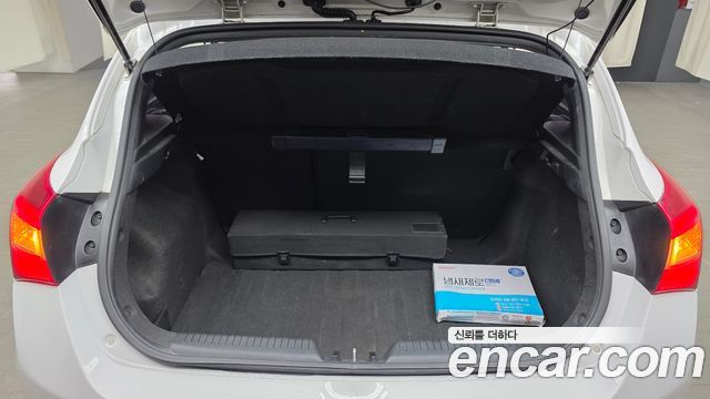Hyundai i30 2012 — photo 25