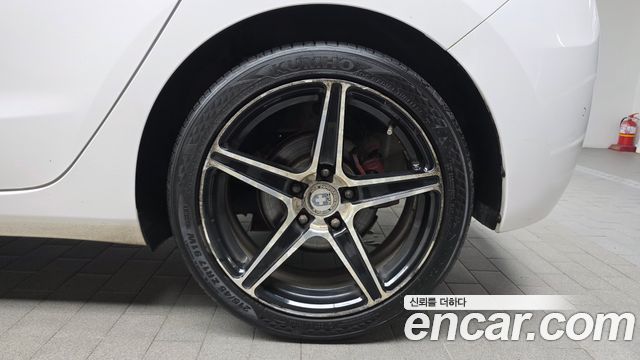 Hyundai i30 2012 — photo 7
