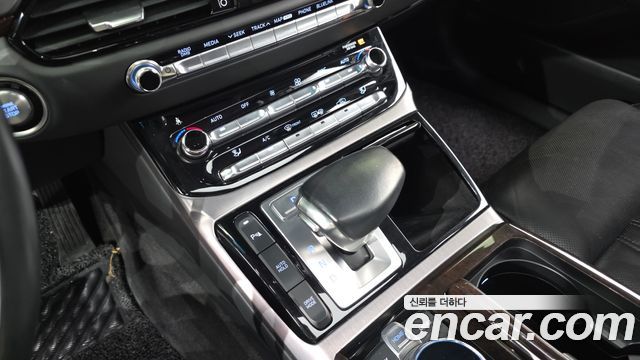 Genesis EQ900 2016 — photo 12