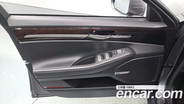 Genesis EQ900 2016 — photo 14